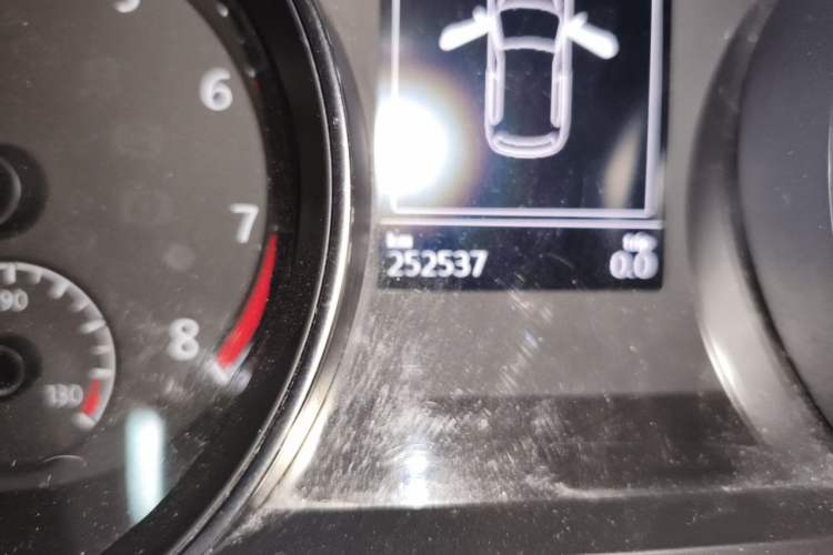 Used Volkswagen Golf 2017 230TSI Automatic Comfort Edition – Celebrating Milestone of One Million Units Odometer Close Up