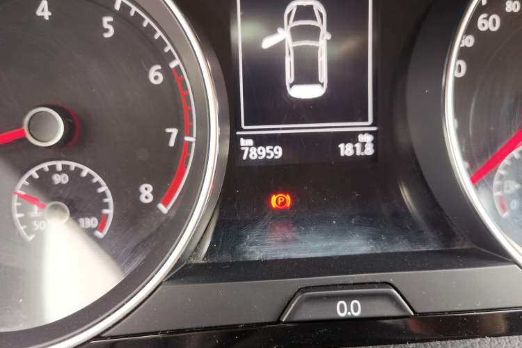 Used Volkswagen Golf 2017 280TSI Automatic R-Line Million-Vehicle Commemorative Edition Odometer Close Up