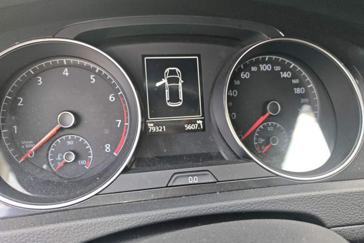 Used Volkswagen Golf 2017 230TSI Automatic Comfort Edition – Celebrating Milestone of One Million Units Odometer Close Up