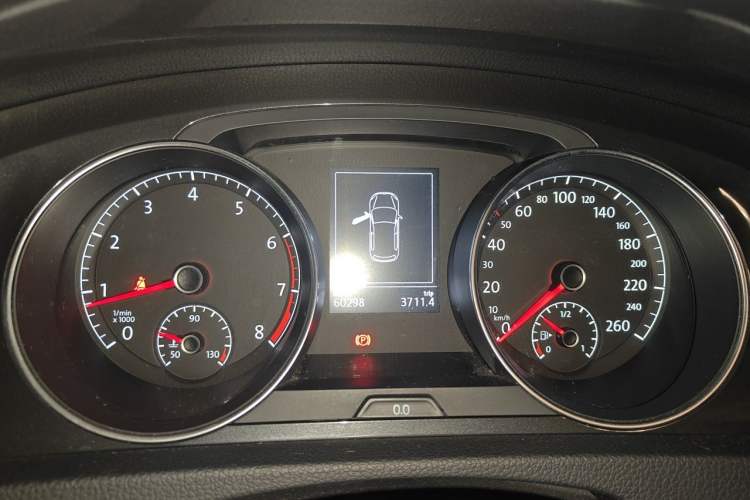 Used Volkswagen Golf 2017 230TSI Automatic Comfort Edition – Celebrating Milestone of One Million Units Odometer Close Up