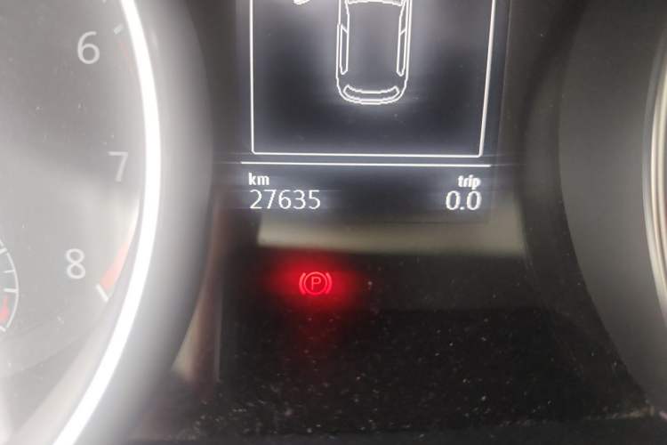 Used Volkswagen Golf 2017 230TSI Automatic Comfort Edition – Celebrating Milestone of One Million Units Odometer Close Up