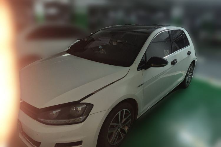 Used Volkswagen Golf 2017 230TSI Automatic Luxury Million-Vehicle Commemorative Edition Guazi used car, China used car export, Used car for sale, Used cars, Cheapest cars for sale