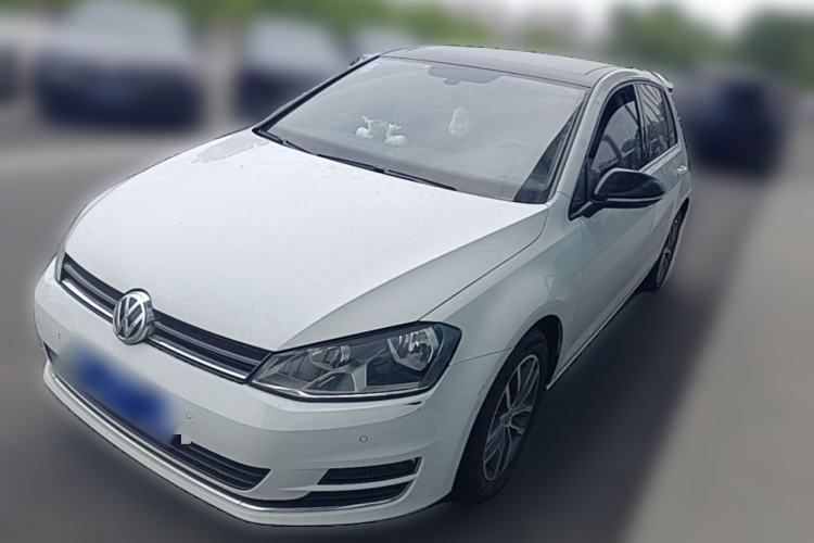 Used Volkswagen Golf 2017 230TSI Automatic Luxury Million-Vehicle Commemorative Edition Guazi used car, China used car export, Used car for sale, Used cars, Cheapest cars for sale