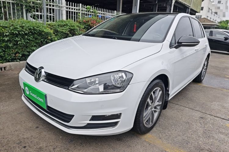 Used Volkswagen Golf 2017 230TSI Automatic Luxury Million-Vehicle Commemorative Edition Guazi used car, China used car export, Used car for sale, Used cars, Cheapest cars for sale