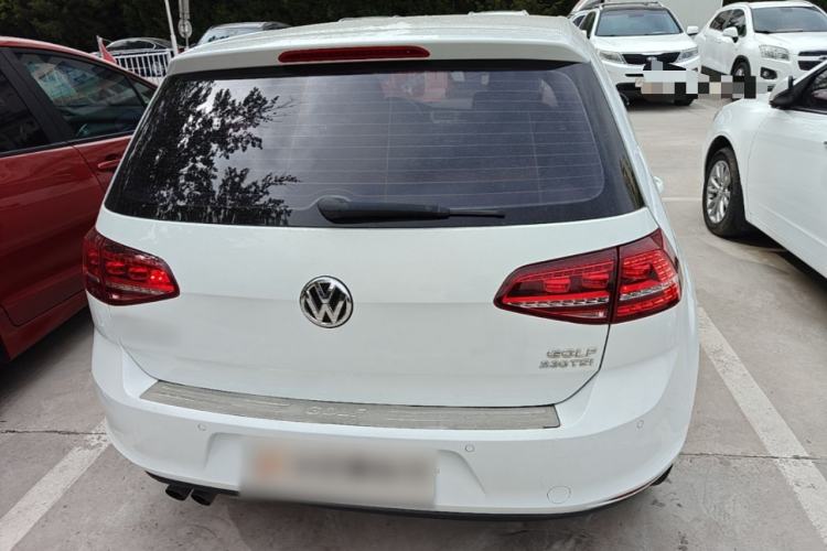 Used Volkswagen Golf 2017 230TSI Automatic Comfort Edition – Celebrating Milestone of One Million Units Rear