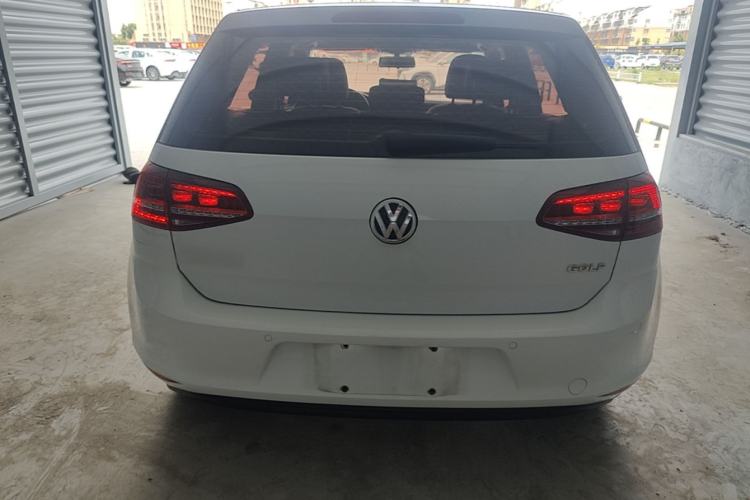 Used Volkswagen Golf 2017 1.6L Automatic Comfort Million-Vehicle Anniversary Edition Rear