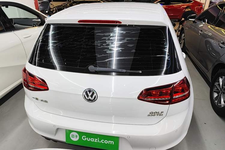 Used Volkswagen Golf 2017 230TSI Automatic Comfort Edition – Celebrating Milestone of One Million Units Rear