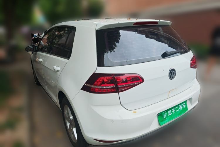 Used Volkswagen Golf 2017 1.6L Automatic Comfort Million-Vehicle Anniversary Edition Rear Left 45 Deg