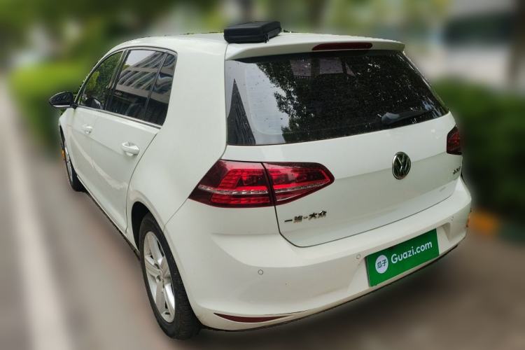 Used Volkswagen Golf 2017 1.6L Automatic Comfort Million-Vehicle Anniversary Edition Rear Left 45 Deg