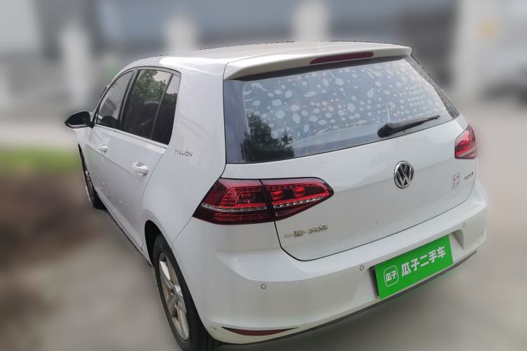 Used Volkswagen Golf 2017 1.6L Automatic Comfort Million-Vehicle Anniversary Edition Rear Left 45 Deg