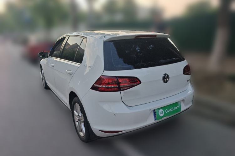 Used Volkswagen Golf 2017 1.6L Automatic Comfort Million-Vehicle Anniversary Edition Rear Left 45 Deg