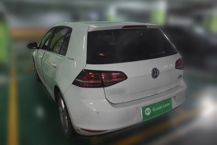 Used Volkswagen Golf 2017 230TSI Automatic Comfort Edition – Celebrating Milestone of One Million Units Rear Left 45 Deg