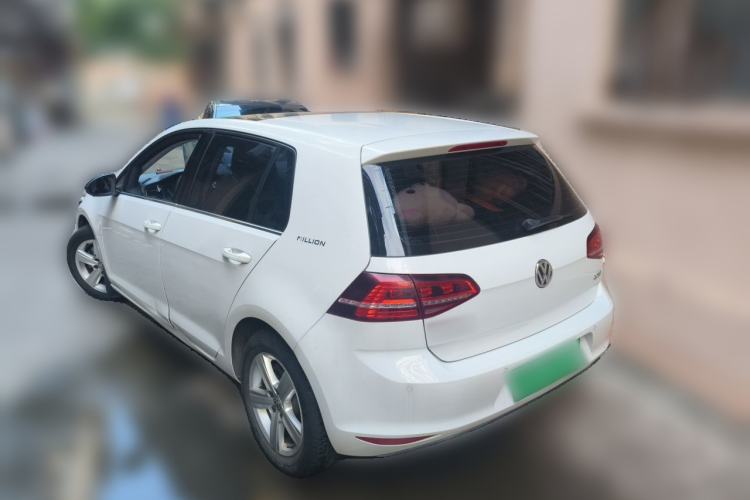 Used Volkswagen Golf 2017 1.6L Automatic Comfort Million-Vehicle Anniversary Edition Rear Left 45 Deg
