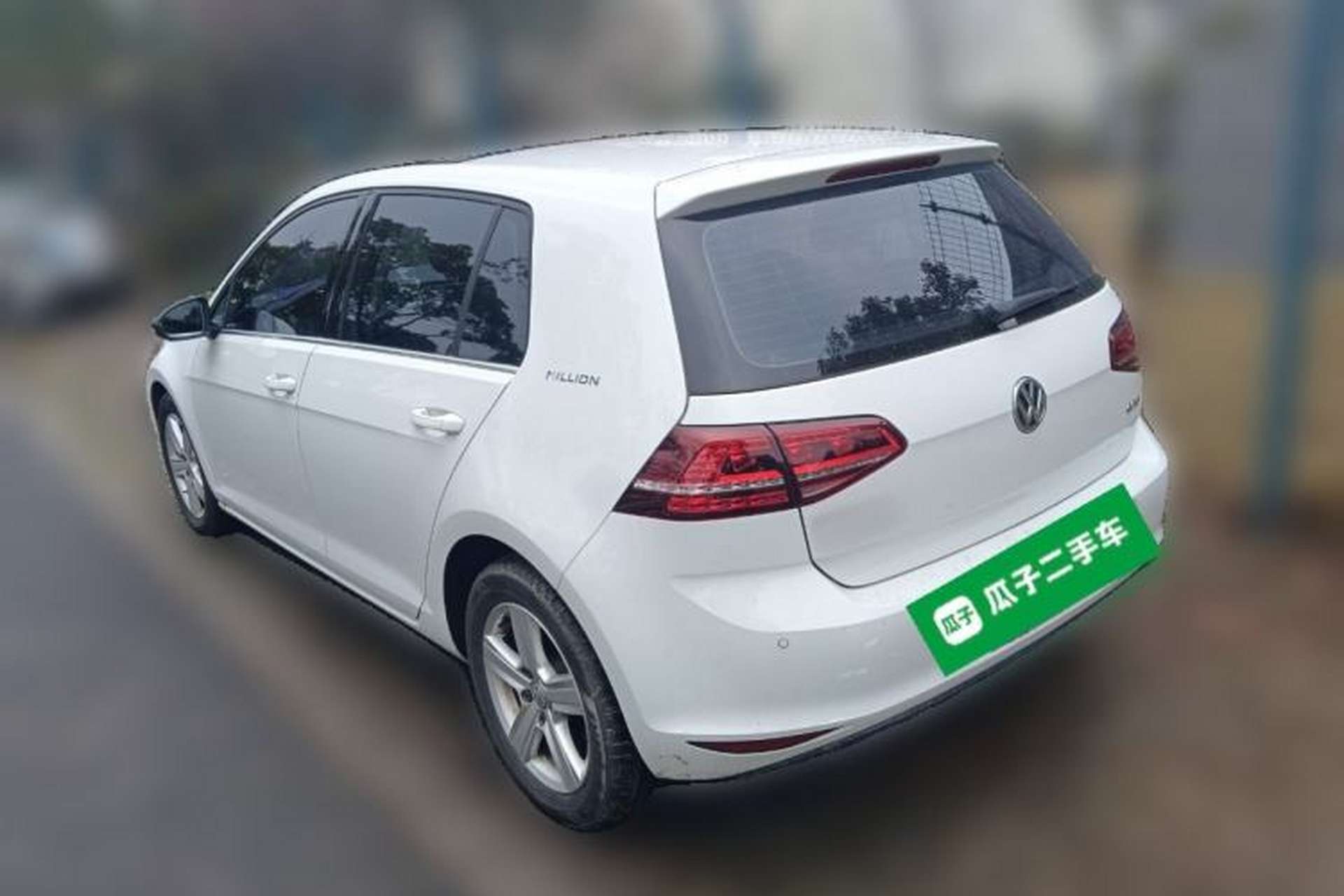 Used Volkswagen Golf 2017 1.6L Automatic Comfort Million-Vehicle Anniversary Edition Rear Left 45 Deg