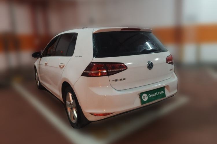 Used Volkswagen Golf 2017 1.6L Automatic Comfort Million-Vehicle Anniversary Edition Rear Left 45 Deg