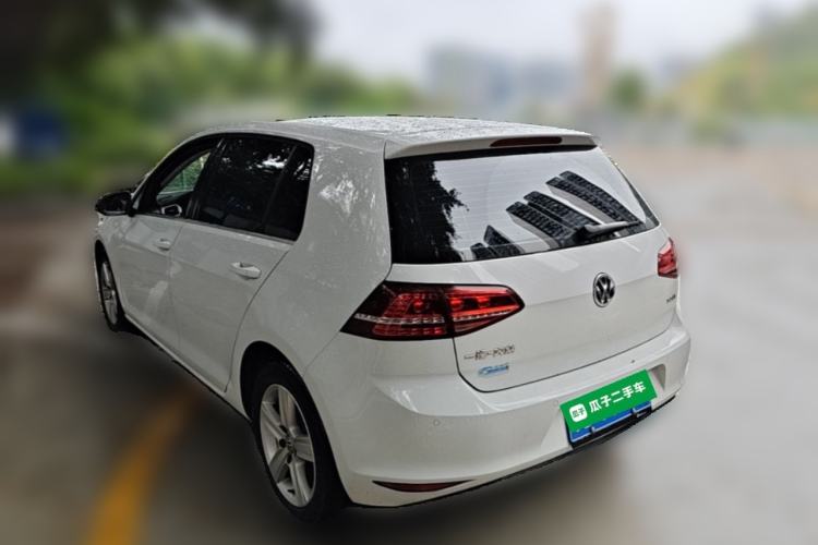 Used Volkswagen Golf 2017 1.6L Automatic Comfort Million-Vehicle Anniversary Edition Rear Left 45 Deg