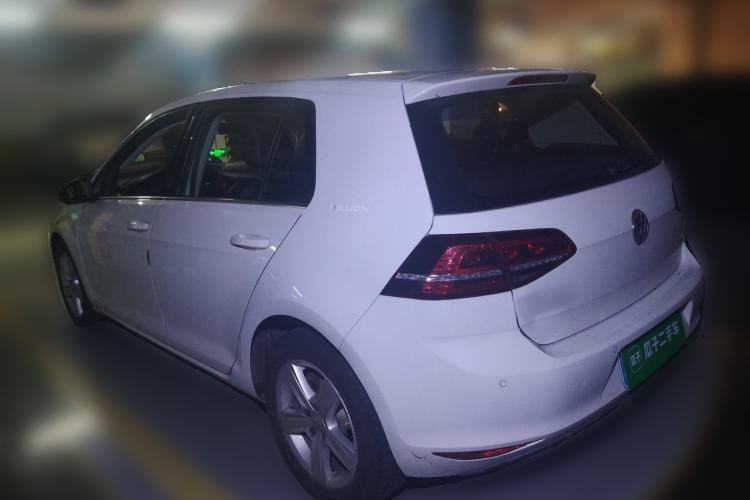 Used Volkswagen Golf 2017 1.6L Automatic Comfort Million-Vehicle Anniversary Edition Rear Left 45 Deg