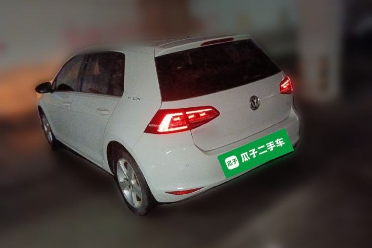 Used Volkswagen Golf 2017 1.6L Automatic Comfort Million-Vehicle Anniversary Edition Rear Left 45 Deg