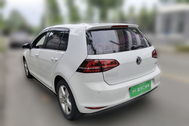 Used Volkswagen Golf 2017 1.6L Automatic Comfort Million-Vehicle Anniversary Edition Rear Left 45 Deg