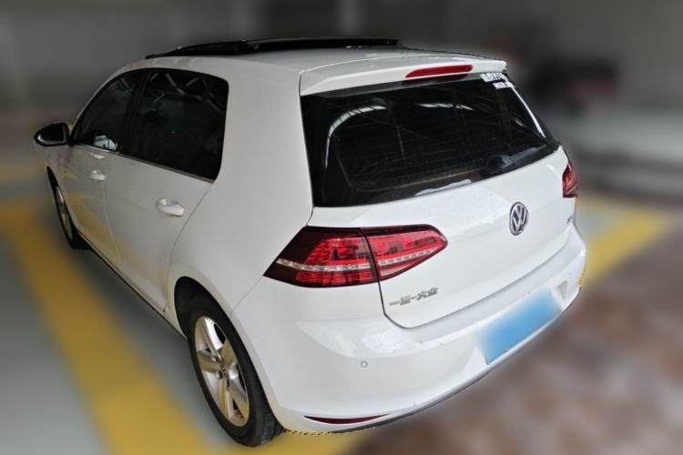 Used Volkswagen Golf 2017 1.6L Automatic Comfort Million-Vehicle Anniversary Edition Rear Left 45 Deg