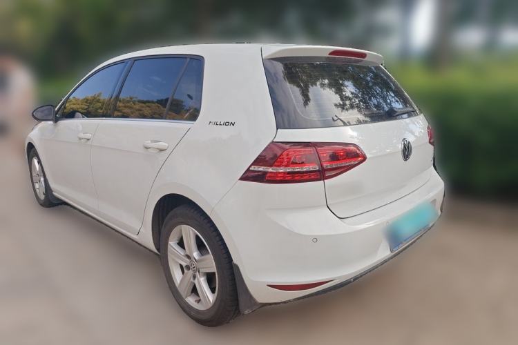 Used Volkswagen Golf 2017 1.6L Automatic Comfort Million-Vehicle Anniversary Edition Rear Left 45 Deg