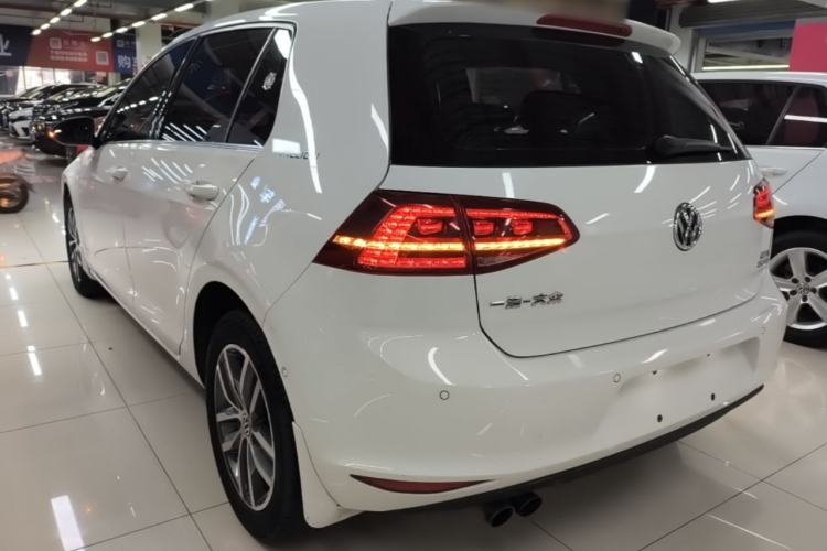 Used Volkswagen Golf 2017 230TSI Automatic Luxury Million-Vehicle Commemorative Edition Rear Left 45 Deg