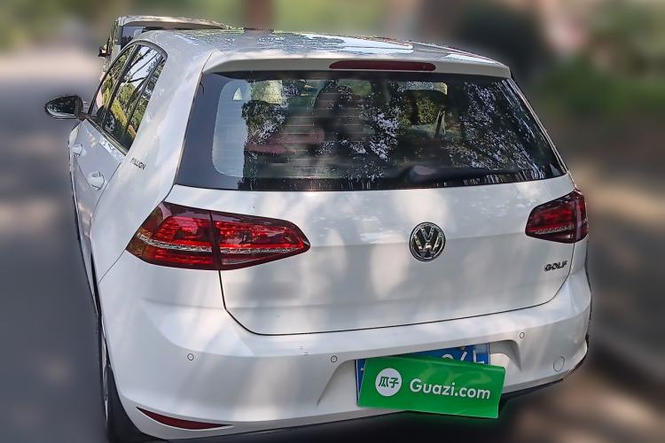 Used Volkswagen Golf 2017 1.6L Automatic Comfort Million-Vehicle Anniversary Edition Rear Left 45 Deg