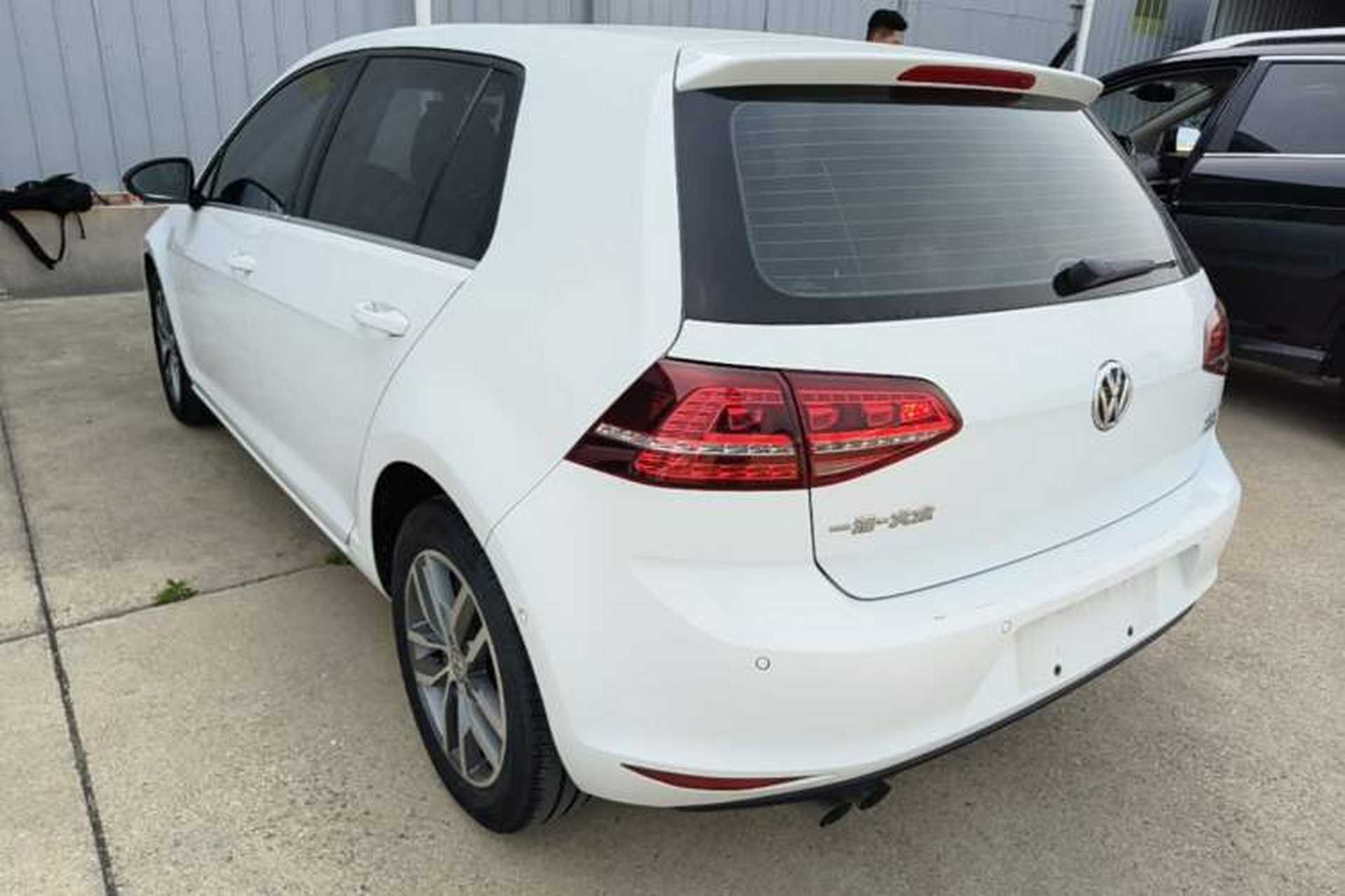 Used Volkswagen Golf 2017 230TSI Automatic Luxury Million-Vehicle Commemorative Edition Rear Left 45 Deg