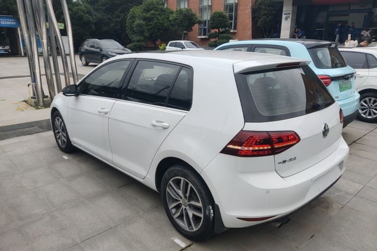Used Volkswagen Golf 2017 230TSI Automatic Comfort Edition – Celebrating Milestone of One Million Units Rear Left 45 Deg
