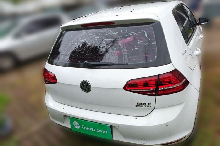 Used Volkswagen Golf 2017 230TSI Automatic Comfort Edition – Celebrating Milestone of One Million Units Rear