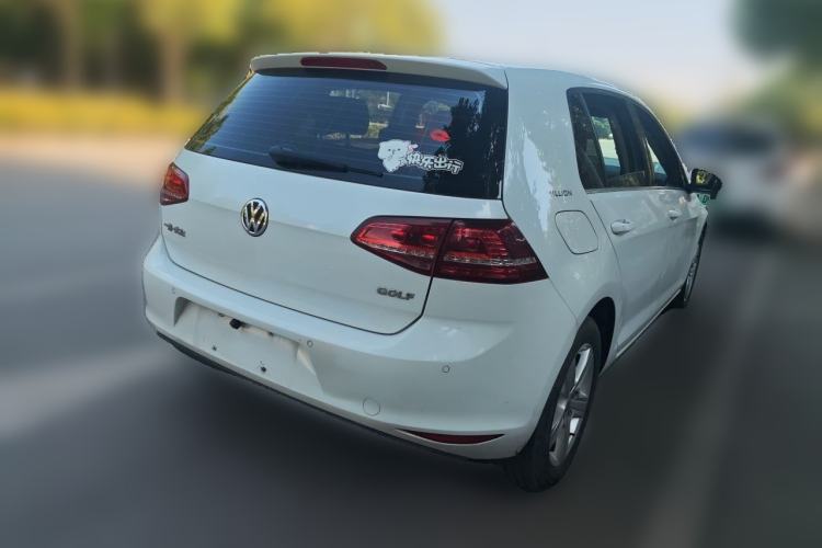 Used Volkswagen Golf 2017 1.6L Automatic Comfort Million-Vehicle Anniversary Edition Rear Right 45 Deg