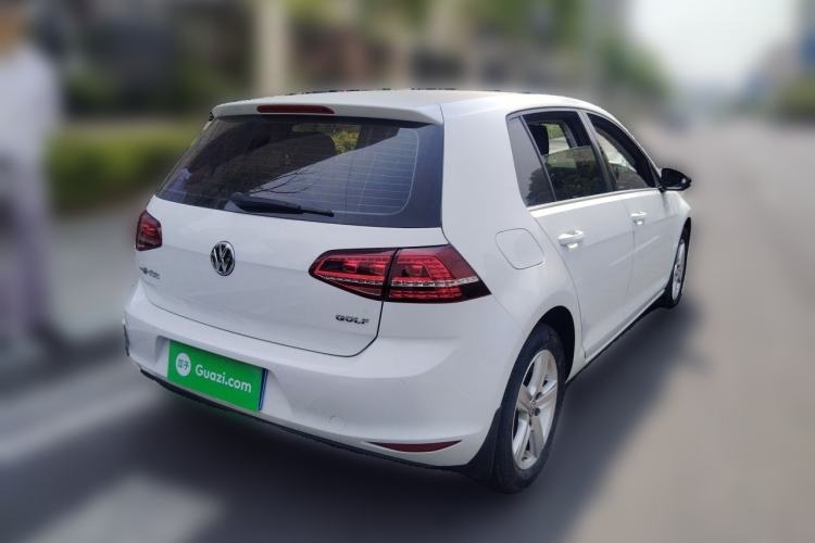 Used Volkswagen Golf 2017 1.6L Automatic Comfort Million-Vehicle Anniversary Edition Rear Right 45 Deg