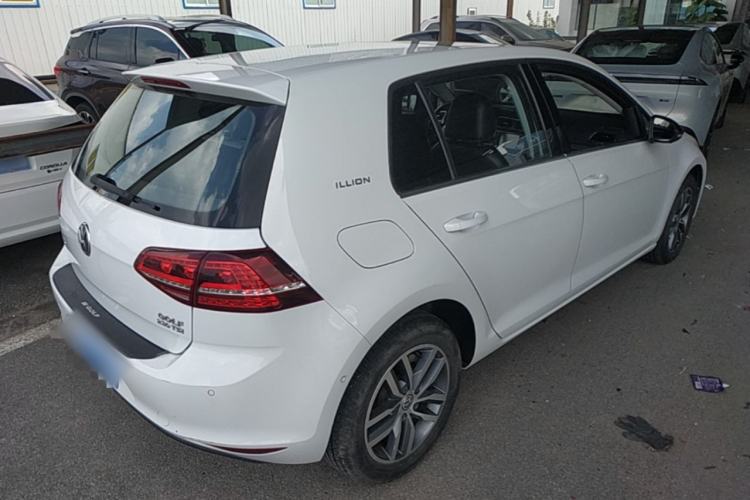 Used Volkswagen Golf 2017 230TSI Automatic Luxury Million-Vehicle Commemorative Edition Rear Right 45 Deg