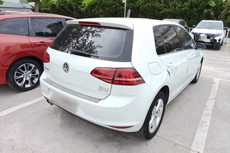 Used Volkswagen Golf 2017 230TSI Automatic Comfort Edition – Celebrating Milestone of One Million Units Rear Right 45 Deg
