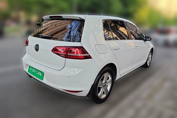 Used Volkswagen Golf 2017 230TSI Automatic Comfort Edition – Celebrating Milestone of One Million Units Rear Right 45 Deg