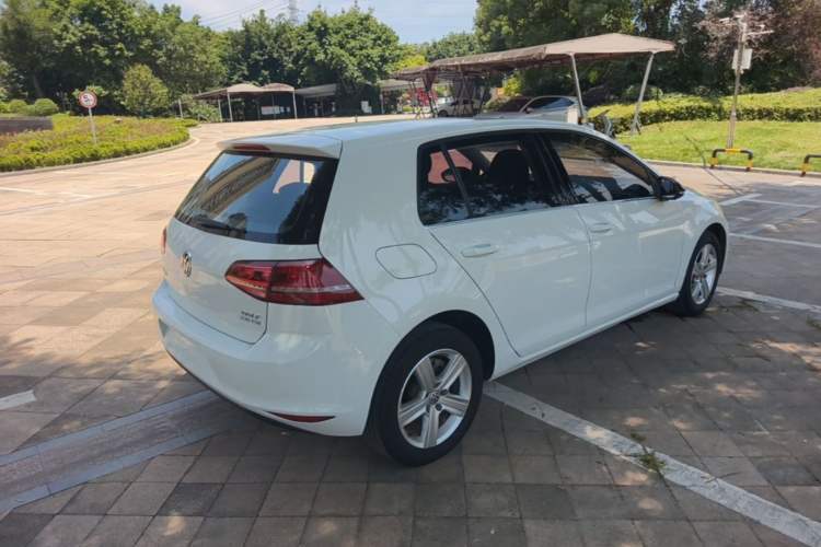 Used Volkswagen Golf 2017 230TSI Automatic Comfort Edition – Celebrating Milestone of One Million Units Rear Right 45 Deg