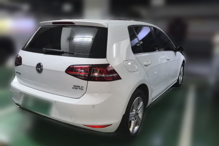 Used Volkswagen Golf 2017 230TSI Automatic Comfort Edition – Celebrating Milestone of One Million Units Rear Right 45 Deg