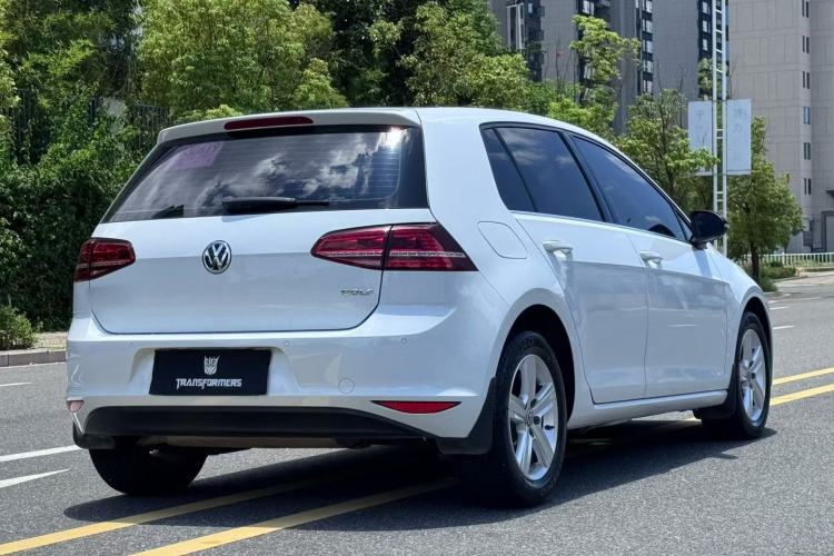 Used Volkswagen Golf 2017 1.6L Automatic Comfort Million-Vehicle Anniversary Edition Rear Right 45 Deg