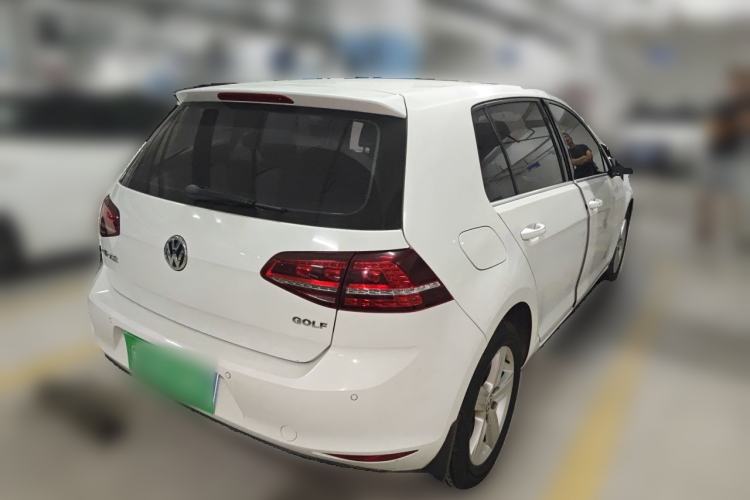 Used Volkswagen Golf 2017 1.6L Automatic Comfort Million-Vehicle Anniversary Edition Rear Right 45 Deg