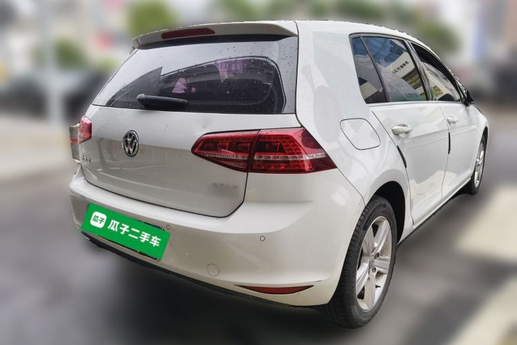 Used Volkswagen Golf 2017 230TSI Automatic Comfort Edition – Celebrating Milestone of One Million Units Rear Right 45 Deg
