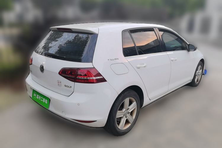 Used Volkswagen Golf 2017 1.6L Automatic Comfort Million-Vehicle Anniversary Edition Rear Right 45 Deg