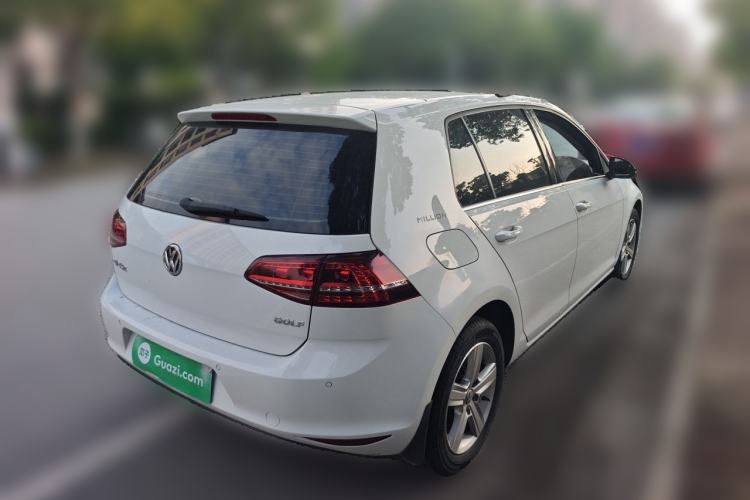 Used Volkswagen Golf 2017 1.6L Automatic Comfort Million-Vehicle Anniversary Edition Rear Right 45 Deg
