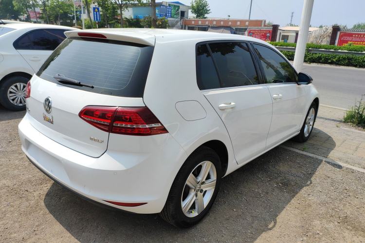 Used Volkswagen Golf 2017 1.6L Automatic Comfort Million-Vehicle Anniversary Edition Rear Right 45 Deg