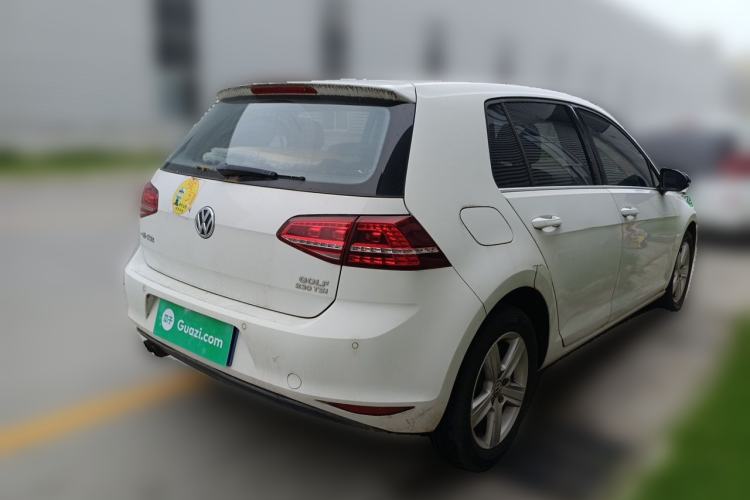 Used Volkswagen Golf 2017 230TSI Automatic Comfort Edition – Celebrating Milestone of One Million Units Rear Right 45 Deg