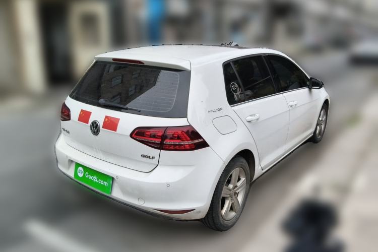 Used Volkswagen Golf 2017 1.6L Automatic Comfort Million-Vehicle Anniversary Edition Rear Right 45 Deg