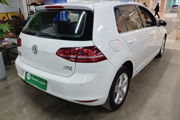 Used Volkswagen Golf 2017 230TSI Automatic Comfort Edition – Celebrating Milestone of One Million Units Rear Right 45 Deg