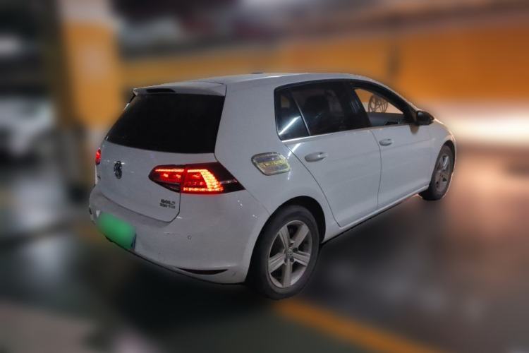 Used Volkswagen Golf 2017 230TSI Automatic Comfort Edition – Celebrating Milestone of One Million Units Rear Right 45 Deg
