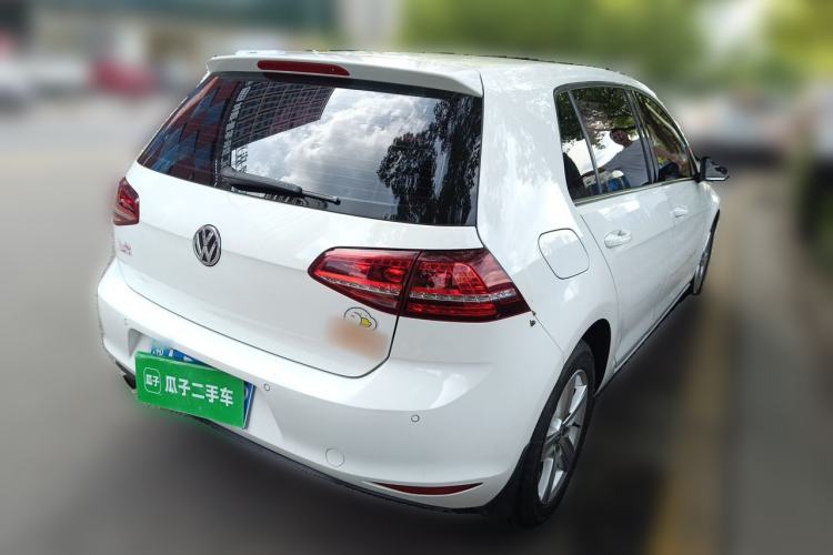 Used Volkswagen Golf 2017 230TSI Automatic Comfort Edition – Celebrating Milestone of One Million Units Rear Right 45 Deg