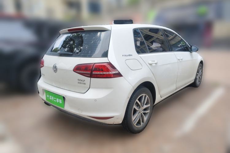 Used Volkswagen Golf 2017 230TSI Automatic Luxury Million-Vehicle Commemorative Edition Rear Right 45 Deg