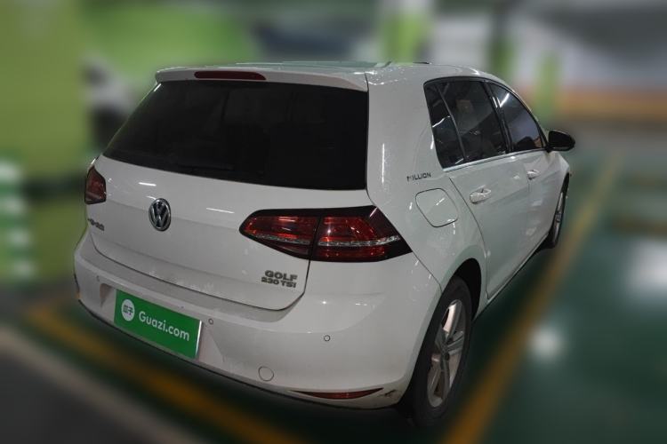 Used Volkswagen Golf 2017 230TSI Automatic Comfort Edition – Celebrating Milestone of One Million Units Rear Right 45 Deg